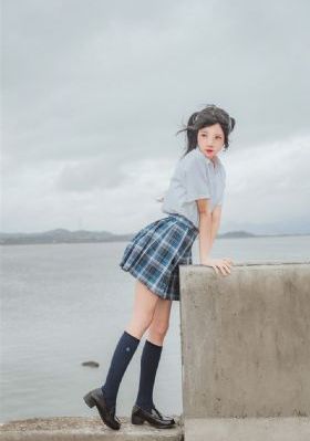 女仆露出双乳给客人玩_国产剧HD高清在线观看